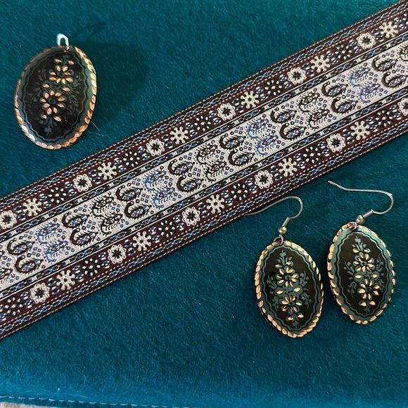 Accessories - Dreamy azure blue & copper 3-piece set of oval pendant & matching earrings